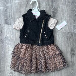 Little Lass Black and Cream Baby Outfit